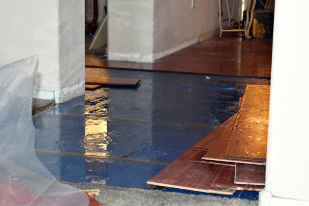 Professional Water Damage Restoration technician working in Fresno, OH